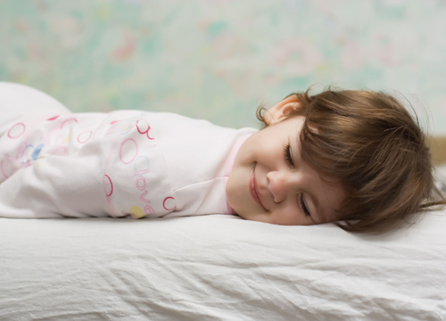 ฝึกลูกนอนคนเดียว, สอนลูกคนอนเดียว, แยกห้องนอน, การนอนของลูก, ห้องนอนลูก, ห้องนอนเด็ก, การนอนของเด็ก สอนลูกนอนคนเดียว
